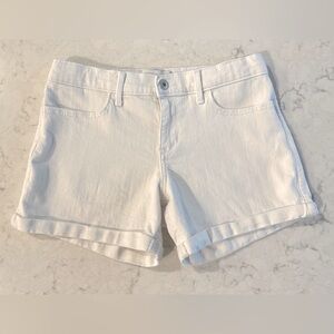 Abercrombie Kids White Midi Jean Shorts! Size 15/16 Excellent Condition!!